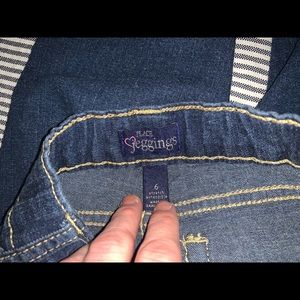 Jeggings. Jeans. Leggings. Size kids 6 small.